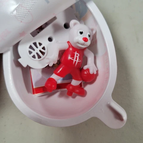Kinder Joy NBA Mascot Houston Rockets Clutch As Shown Cover
