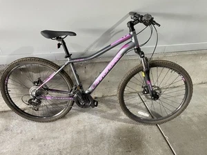Cannondale Trail 8 Foray Womens Mountain Bicycle Medium 27.5" - Picture 1 of 7