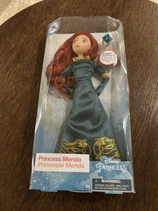 Poupée Disney Princess Merida Brave Classics avec bague neuve dans sa boîte neuve dans sa boîte Disney Store - Photo 1/6