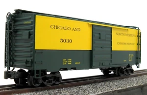 WEAVER #EBC56D Chicago and North Western CNW PS-1 40' Express Boxcar, C9 - Picture 1 of 10