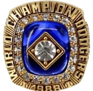 Tommy Lasorda Dodgers SGA 1988 World Series Ring Replica 8/1/2023 - Picture 1 of 4