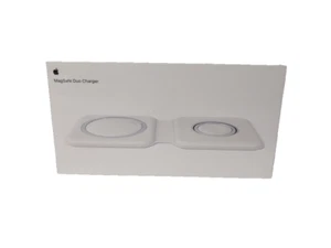 Apple-MagSafe Duo Charger -White-Model:MHXF3AM/A-SKU:634852 1st Generation - Picture 1 of 3