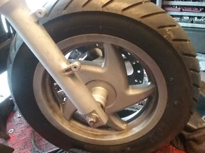 Honda FES Pantheon 125 Vorderrad  JF05 - Bild 1 von 3