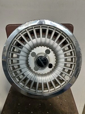 Tapacubos 14" Ford Mustang Fairmont Capri Zephyr 1978 1979 1980 1981 1982 1983 1984 Foto 1 de 4