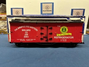 USA Trains Ahnapee & Western #3001 Refrigerator Car R-16013 - Picture 1 of 6