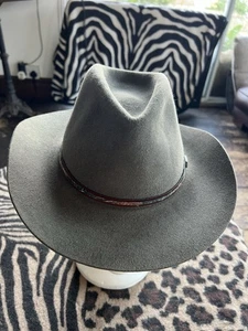 Akubra Leisure Time Hat, Small (54) Khaki?/ Pale Loden? Unisex. £69. Rrp £223 - Picture 1 of 23
