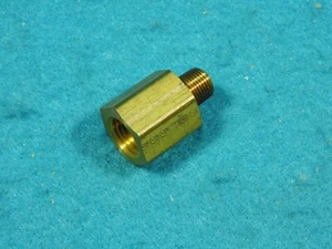 Parker VS222P-4-2    1/4" FPT x 1/8" MPT Reducing Adapter - Lot of 5, New - Picture 1 of 4