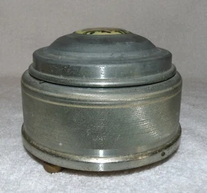 1930s Aluminum Powder Puff Wind Up Music Box Courting Couple WORKS #10 - Picture 1 of 8
