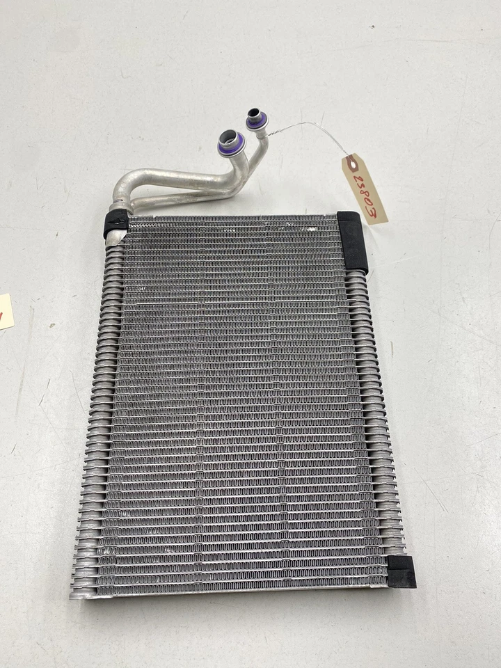 Radiador de núcleo evaporador 2015-2017 MERCEDES W205 C300 FABRICANTE DE EQUIPAMENTO ORIGINAL - Imagem 1 de 4