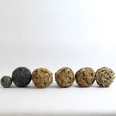 Lote de 6 bolas decorativas de vime bege e azul para peças centrais de mesa de centro - Imagem 1 de 4