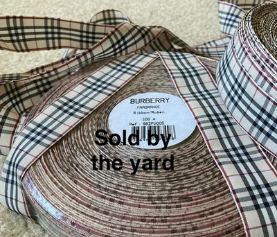 Cinta de envoltura de regalo a cuadros Burberry NOVA Check 1" W precio por yarda Foto 1 de 3