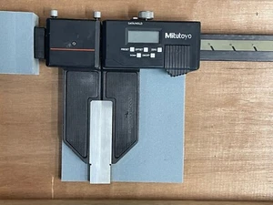 Mitutoyo 552-315 Digimatic Carbon Fiber Caliper, 0-60" Range, .0005"/0.01mm - Picture 1 of 6