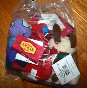 Bolsa de frijoles Mulan de felpa CRICKET LITTLE BROTHER Talking MUSHU Club Disney con etiquetas - Imagen 1 de 3