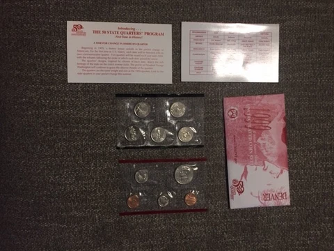 1999 US Mint 10-Coin Set DENVER - UNCIRCULATED State Quarters Cover