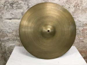 Zildjian Avedis 1960's 18" Crash Cymbal - Picture 1 of 4