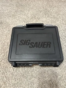 Pistola Sig Sauer P320 tamaño completo estuche rígido de fábrica con inserto de espuma - Imagen 1 de 5