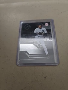 2005 RANDY JOHNSON LEAF LIMITED CARD. N.Y. YANKEES. 062/699. - Picture 1 of 2