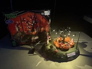 Lemax Spooky Town Paula's Animated Pumpkin Patch Train Ride Halloween - Picture 1 of 8