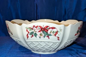 Vintage Belleek Bowl Christmas Winter Rose #2237 - Picture 1 of 6