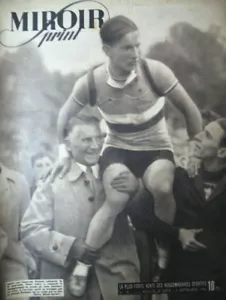 1946 CYCLING WORLD CHAMPIONSHIP ROAD AUBRY MIRROR SPRINT newspaper - Picture 1 of 1