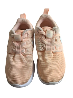 Zapatillas deportivas Nike Roshe One tinte melocotón talla EE. UU. niño pequeño 9C sin cordones ligeras Foto 1 de 4