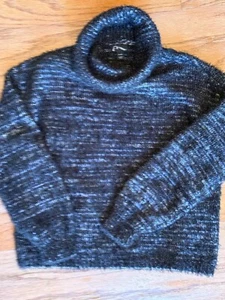 Girls Art Class Sweater Size Medium (7/8) - Picture 1 of 4