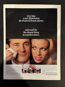 Vtg 1960s Christmas AD, Sperry Rand Co, Remington Electric Shaver - Picture 1 of 3