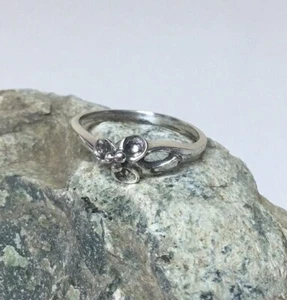 Sehr schöner Sterling Silber Ring mit kleinen Blumen, Größe 9, Blumengröße 9 mm - Bild 1 von 4