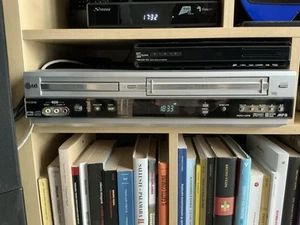 Videoregistratore/DVD LG DVC5930 perfetto, copia DVD in VHS - Foto 1 di 3