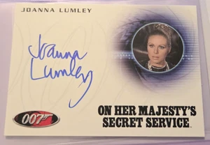2010 James Bond Heroes & Villains Joanna Lumley English Girl A143 Autogrammkarte - Bild 1 von 2