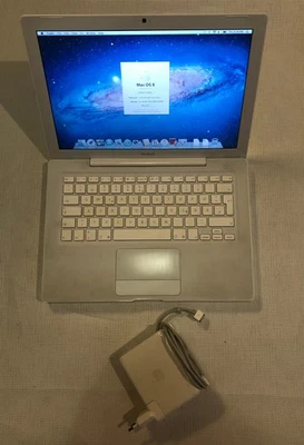 Apple MacBook Core 2 Duo 2.16 13" Mid-2007 A1181 2.5GB RAM: excellenter Zustand - Bild 1 von 4