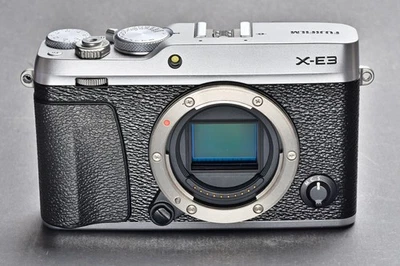 Fujifilm X-E3 24.3 MP Kamera - Silber, neuwertig, unter 1000 Auslösungen - Bild 1 von 4