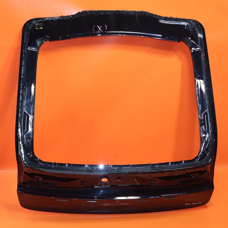 Puerta levadiza Toyota Prius 2023 2024 2025 negra OEM Foto 1 de 4