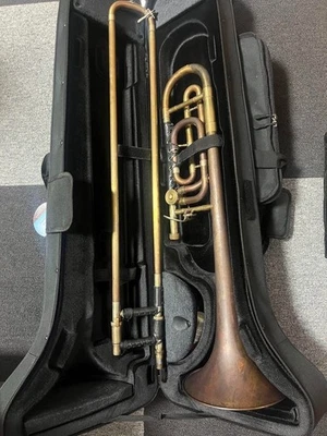 Vincent Bach Corporation Modelo 36B Elkhart EE. UU. Trombón bajo tenor Foto 1 de 4