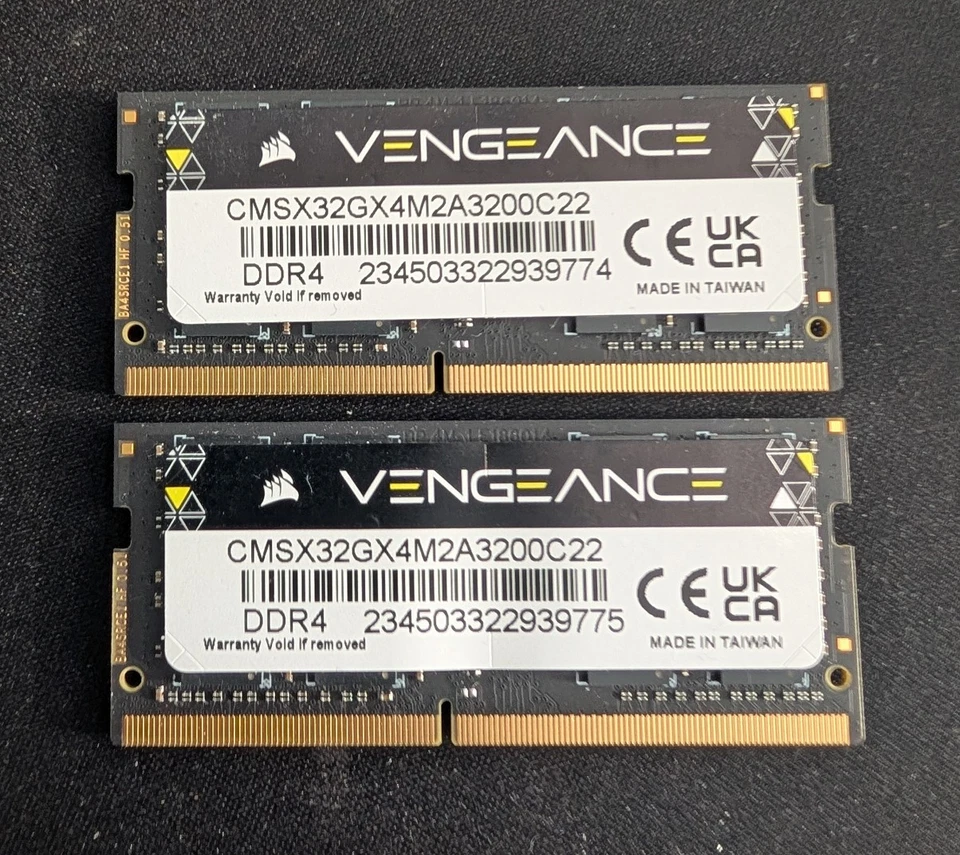 Corsair Vengeance 32 GB Laptop Memory Module (CMSX32GX4M2A3200C22) - Image 1 of 1