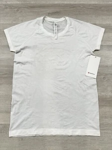 A43 NWT Lululemon Swiftly Tech Short Sleeve 2.0 Size 12 White WHWH Wizard - Picture 1 of 7