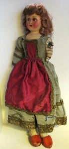 Antica bambola in porcellana non marcata con vestito e zoccoli originali Olanda? - Foto 1 di 23