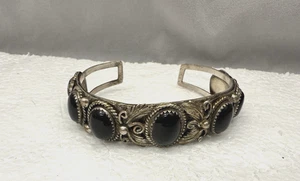 Vintage Navajo Native American UL Sterling Black Onyx Cuff Bracelet 5/8" - Picture 1 of 7