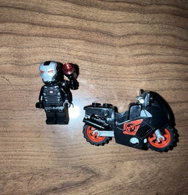 Lego Marvel Super Heroes War Machine Minifigure 76051 With Motorcycle - Image 1 of 4