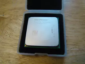 AMD Phenom X4 1.8ghz 9150e HD91500DJ4BGH Socket AM2+ CPU - Picture 1 of 4