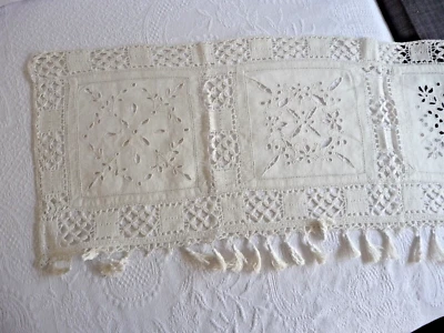 Linge ancien Bas de rideau lin broderies/dentelle/pompons - Photo 1/4