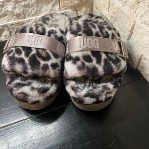 Zapatilla UGG Fluffita Plataforma Toboganes Animal Estampado Guepardo Gris Negro Talla 9 - Imagen 1 de 6