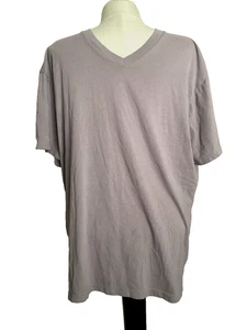TRUE CLASSIC PREMIUM QUALITY Lavender Short Sleeve V-Neck T-Shirt Sz XL - Picture 1 of 5