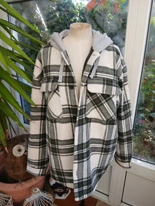 PULL & BEAR STWD MENS  BUTTON DOWN TARTAN HOODIE LUMBER JACKET LARGE - Picture 1 of 3