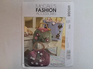 McCall's Muster - Damen Handtaschen; 3 Styles (One Size) #M5068 - ungeschnitten - Bild 1 von 6