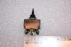 Selecta SS512 Toggle Switch DPDT, ON-OFF-ON, Screw Terminal, 15A, Nylon Body USA - Picture 1 of 4