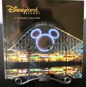 Disneyland Resort : A Pictorial Souvenir by Lorraine Santoli - Picture 1 of 4