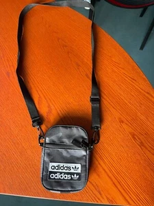 borsello uomo adidas - Foto 1 di 3