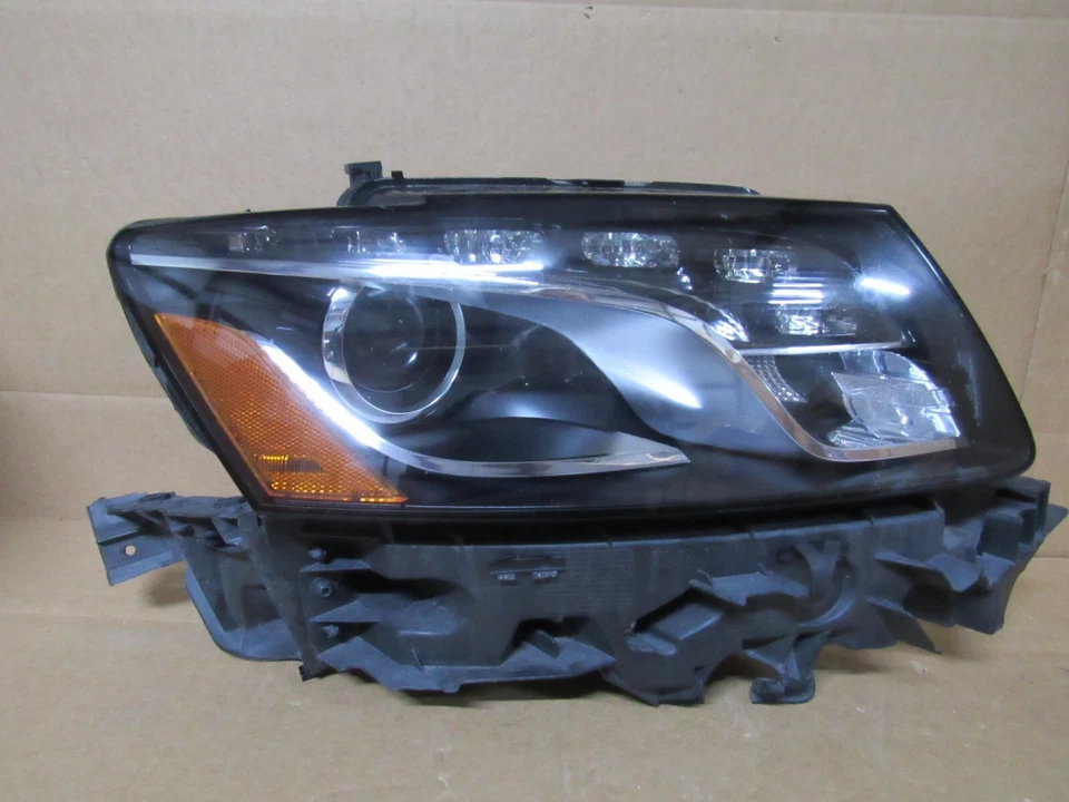 09 10 11 2012 Audi Q5 Quattro RH Right Passenger Side HID Xenon Headlight OEM - Image 1 of 4