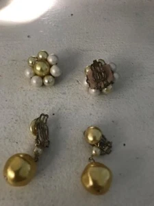 wunderschöne Ohrringe Buttercup gelb Vintage 1950-60 / 2 Paar / Clip - Bild 1 von 2